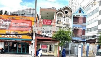 bán nhà mặt tiền _ Đường Huỳnh Tấn Phát Q7