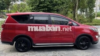 Gia đình bán Innova Ventuner sx 2018 rất mới đẹp