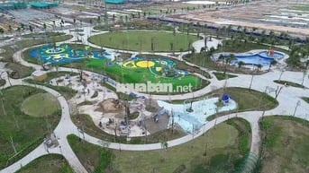 Bán căn nhà phố hồ Swanlake Vinhomes Green City 5x16 7 tỷ hơn.