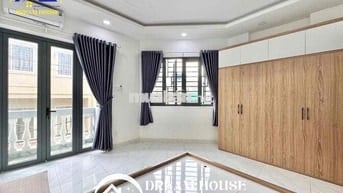 PHÒNG STUDIO MỚI XÂY - BAN CÔNG THOÁNG