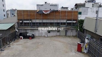 cho thuê mặt bằng mặt tiền Nguyễn Văn Linh 1.300m2 giá 200 tr
