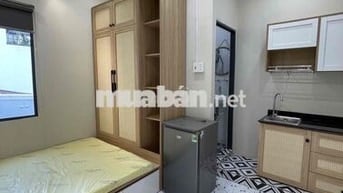 phòng đẹp cửa sổ full nội thất mới cô bắc phú nhuận