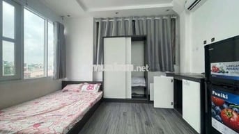 Cho thuê phòng ban công, full nội thất, 35m2, 5.8tr, Nguyễn Gia Trí