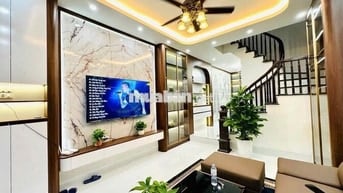 BÁN NHÀ - VĂN QUÁN - Ô TÔ Lùi cửa - sổ nở hậu