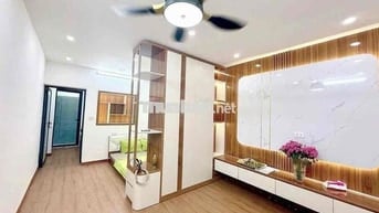 Bán căn tập thể phố Tân Mai nhà đẹp 2 thoáng ở ngay 7 tầng 1 giá 2.95