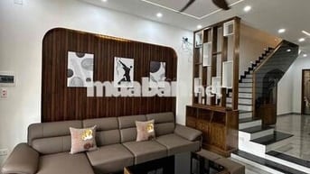 Cho thuê nhà 3 tầng đường (7.5m), Hoà Xuân, Cẩm Lệ, Đà Nẵng Hướng Đông