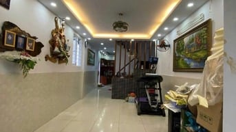 Nhà 1 lầu DT:3,7x13m góc 2 mặt hẻm Lê Văn Sỹ, P12, Q.3.