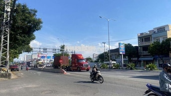 BÁN 2 NHÀ 4 TẦNG LIỀN KỀ ĐỘC LẬP Ở NGAY - VỊ TRÍ ĐẮC ĐỊA -  CẦU RỒNG