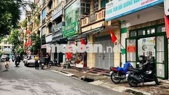 Tôi cần bán nhà LK khu đô thị Linh Đàm 5tầng thang máy full nội thất.