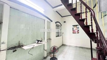 Cho thuê nhà nguyên căn Quận 1