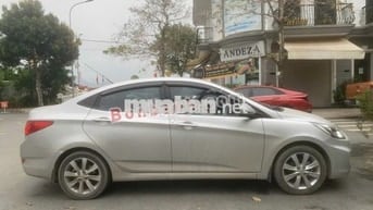 Hyundai Accent 1.4 AT 2012