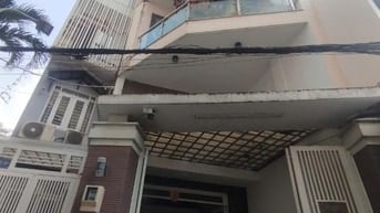 Bán nhà cách hẻm 10m 181 Âu Dương Lân 20m