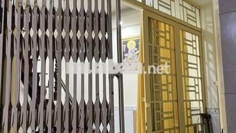 NHÀ HẺM 2 tầng, 31m2, cách Tôn Đản 50m, chính chủ