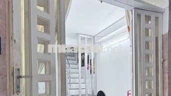 Cho thuê nhà nhỏ nguyên căn -Hẻm 861/27/ Trần Xuân Soạn, P.Tân Hưng