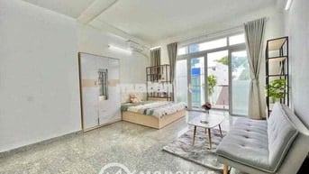 CHO THUÊ CĂN HỘ BAN CÔNG MỚI TOANH NGAY NGUYỄN TRÃI QUẬN 1 GIÁ RẺ T9