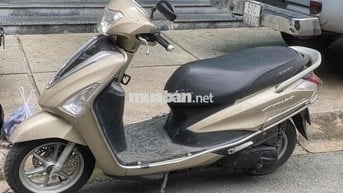 con di du học. bán xe yamaha acruzo 2016 .