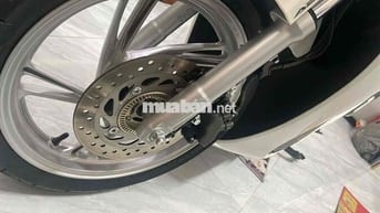 Xe tay ga Honda SH trắng đen