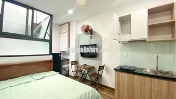 Studio Full nội thất cứa sổ trời