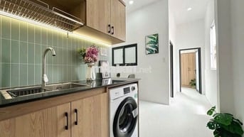 Siêu phẩm căn hộ full nội thất 2PN ban công thoáng mát CMT8 Quận 10