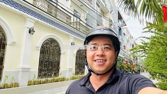 NHÀ BÈ, CHỈ 2.65T, NHÀ 2 TẦNG, 42m2, 3 PHÒNG NGỦ.