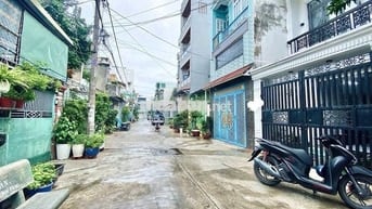 BIỆT THỰ ĐƯỜNG 7M ĐHT05 Q12-GÍAP TÂN BÌNH-125M2-2 TẦNG-9,5 TỶ