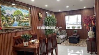 Có cv gd bán lại căn hộ hai mặt tiền cực đẹp .