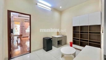 Cho Thuê Căn Hộ Tách Bếp Bancol Rộng 40m2 Gần Bigc Tô Hiến Thành Q10