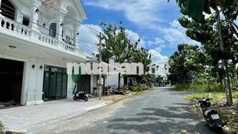 NỀN GẦN MẶT TIỀN NGUYỄN VĂN CỪ HƯỚNG ĐÔNG NAM