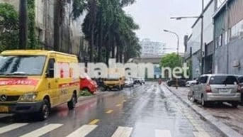 Bán đất Thạch Bàn- phân lô, ô tô tránh, vỉa hè, 2 mặt ngõ gần Aeon