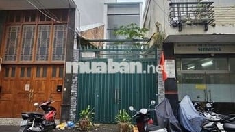 Nhà xinh xắn sân vườn - trung tâm Q1 Bến Thành. Giá chỉ 4x hẻm xe hơi!