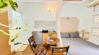 Chung cư đầy đủ tiện nghi + ban công + máy giặt riêng - quận Phú Nhuận