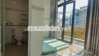 Studio cửa sổ- ban công- 1PN tách bếp 3tr3-3tr8