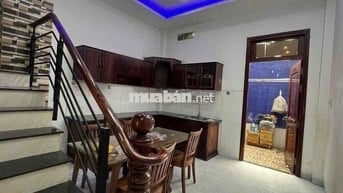 NHÀ MỚI SẠCH ĐẸP DT 4x17 1TRỆT 1LẦU 2PN 2WC HẺM XE TẢI TX52 Q12
