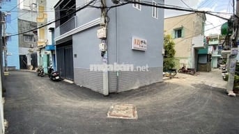NHÀ 2 MẶT HXH Giáp PHÚ NHUẬN, QUẬN 1 - Nội Thất Cao Cấp