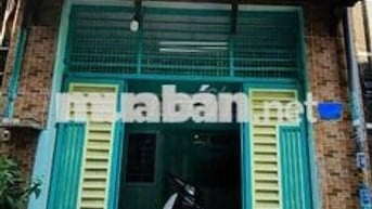 Hiện tại e còn 1 căn nhà, ưu tiên cho gia đình thuê.