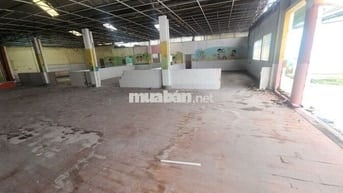 Cho thuê nhà mặt tiền Ng Ảnh Thủ Q12, DT 26x30m vị trí đẹp tiện KD