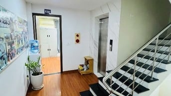 Đội Cấn, 61m2, 4.5m ngang, Ô tô tránh, mặt ngõ to thông, thang máy 6T