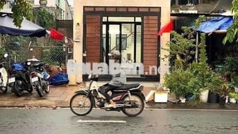 Cho thuê nhà nguyên căn 26 Tô Hiệu quận Tân Phú