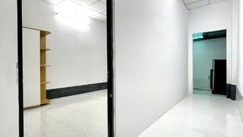 Cho thuê nhà hẻm 5m(XH)Hòa Hưng, P.13, Q.10 giá 11tr