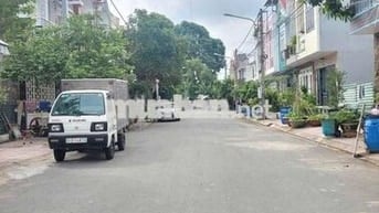 Bán Nhà 2 Tầng KDC Lê Phong Đông Hoa Dĩ An Đường10m DT70m4.9×15. 3PN