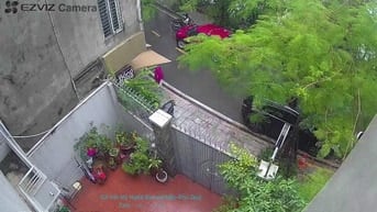 Bán đất mặt hồ Ling Quang Khâm Thiên,tặng nhà cũ 3 tầng kiểu biệt thự.