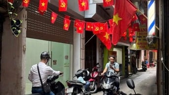 Bán Nhà Mặt Ngõ Văn Hương- Tôn Đức Thắng Dt26m2 mt3mx3t Kd tốt .