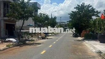 Cần bán đất Nam Hòa xuân , Đầm sen B2.136 LÔ 1x