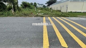 BÁN LÔ ĐẤT ĐẸP NGAY MT NHỰA TT CỦ CHI 200M2 THỔ CƯ DT 10X20 GIÁ 1TỶ2