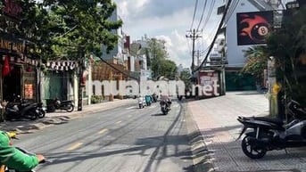 Cần cho thuê gấp nhà mặt tiền đường trần quý cáp p11. bình thạnh