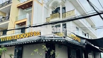 Nhà Đẹp 5 Tầng — Gần Hoà Bình, Lê Văn Quới (6m x 18m) Đông