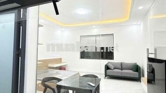 🔥 Căn hộ 1PN tách bếp mới 100%, cửa sổ lớn, thang máy full nội thất