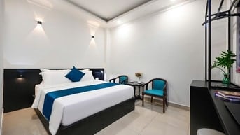 Cần tuyển một nam lễ tân ca đêm