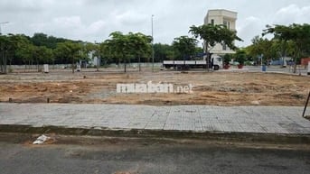Hàng Ngộp 150m2 full thổ - Đối diện Chợ Đêm - Sổ sẵn ký cc ngay