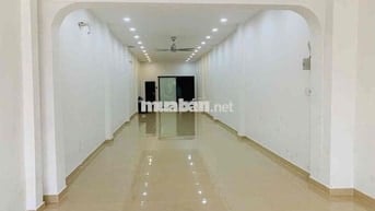 Cho thuê nhà nguyên căn ( có thể thuê riêng mặt trệt ) mặt tiền